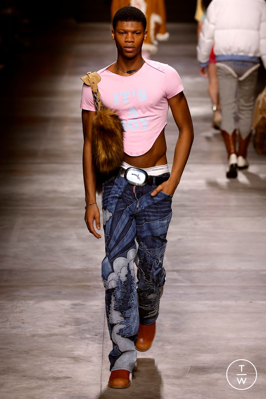 Fashion Week Milan Fall/Winter 2023 look 6 de la collection Dsquared2 menswear