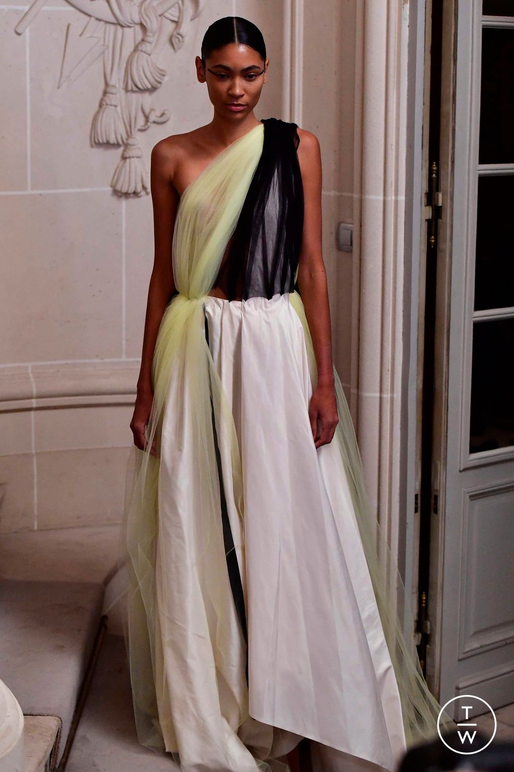 Fashion Week Paris Spring/Summer 2023 look 11 de la collection Aelis couture