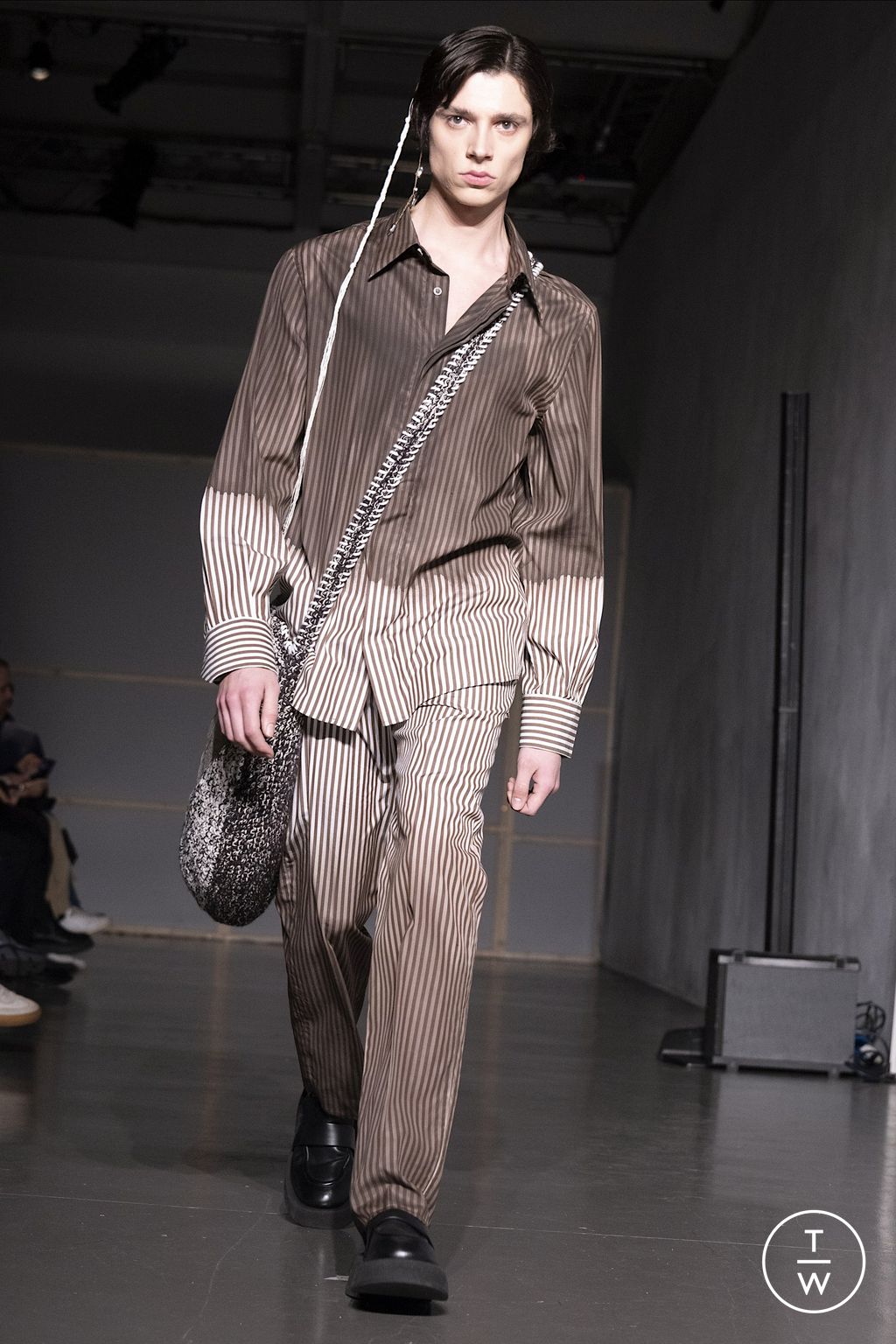 Fashion Week Milan Fall/Winter 2023 look 10 from the Federico Cina collection menswear