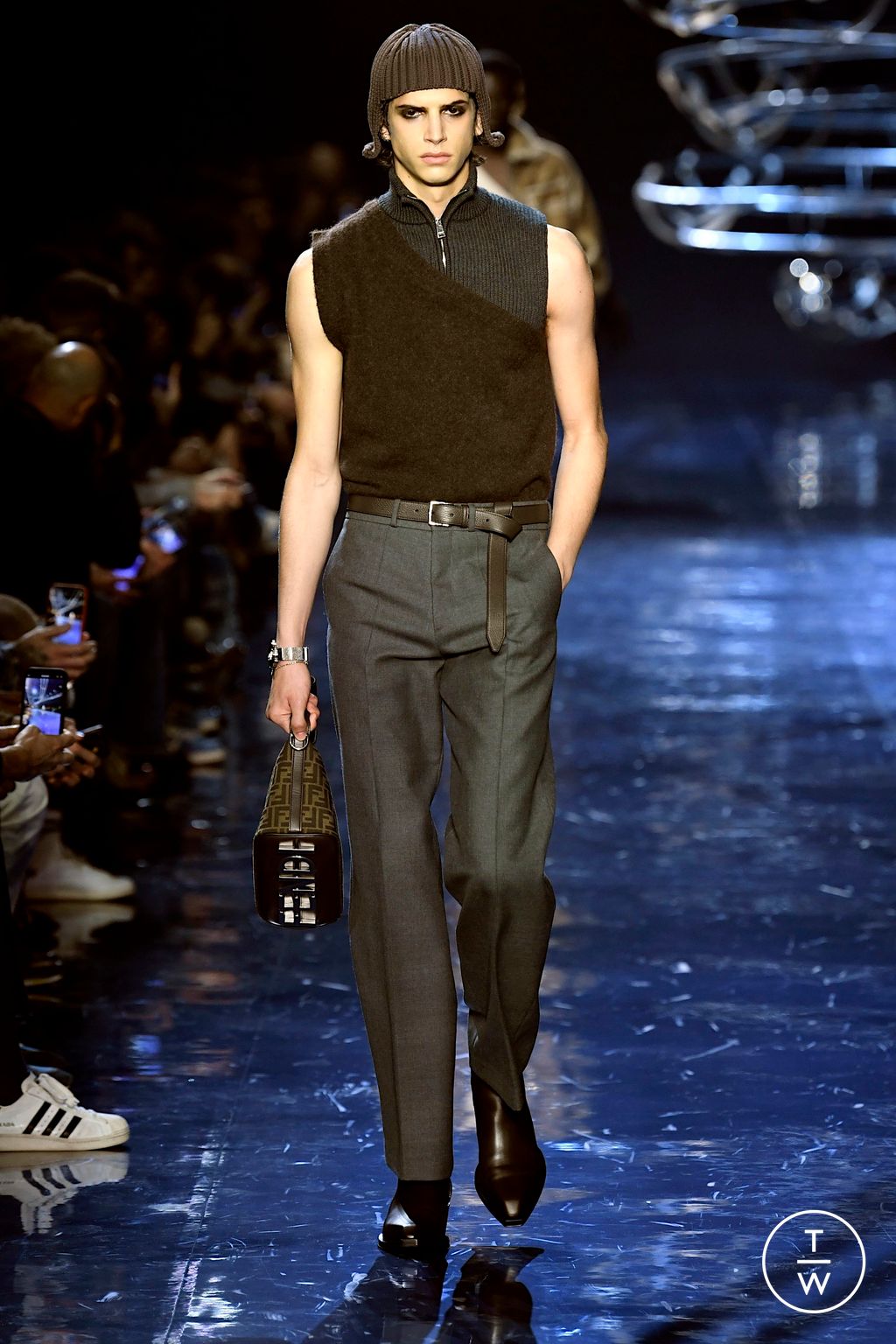 Fashion Week Milan Fall/Winter 2023 look 9 from the Fendi collection 男装