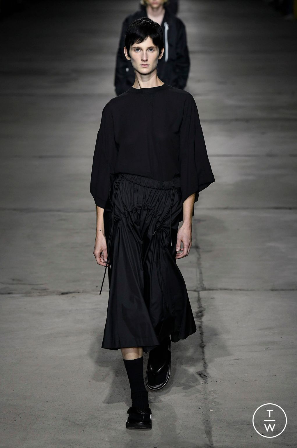 Fashion Week Milan Spring/Summer 2023 look 25 de la collection Onitsuka Tiger womenswear