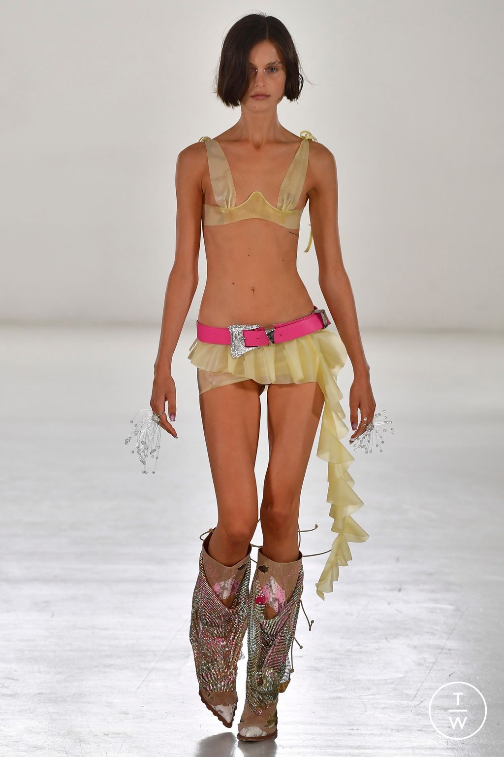 Fashion Week London Spring/Summer 2023 look 34 from the Poster Girl collection womenswear