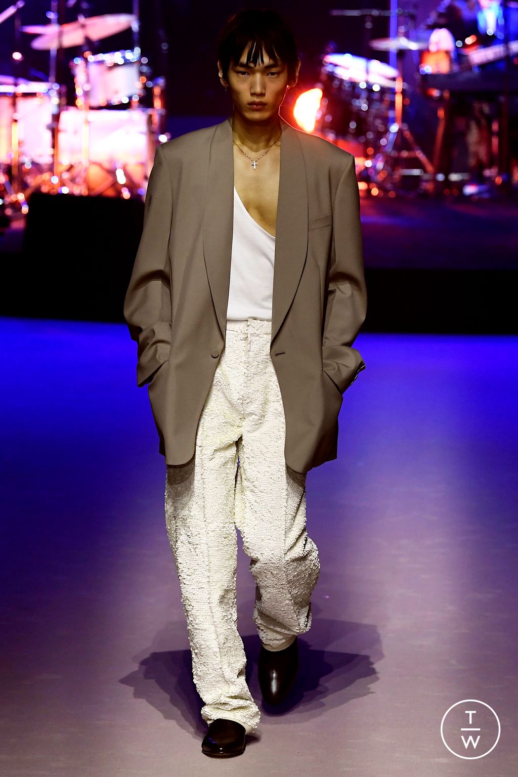 Fashion Week Milan Fall/Winter 2023 look 47 from the Gucci collection 男装
