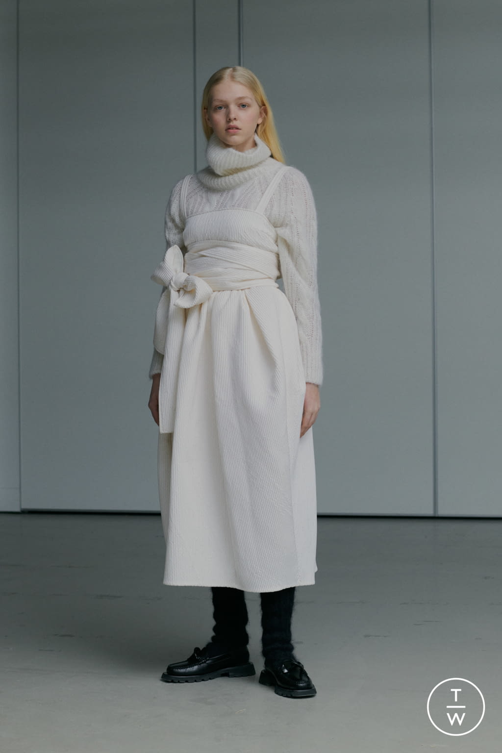 Fashion Week Paris Fall/Winter 2021 look 1 de la collection Cecilie Bahnsen womenswear