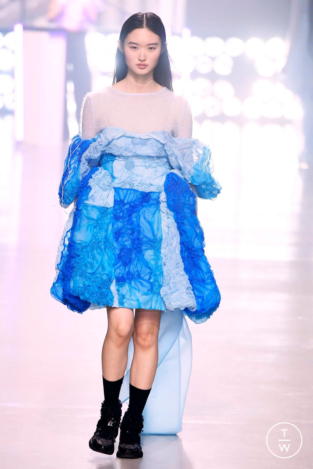 Fashion Week Paris Fall/Winter 2023 look 10 de la collection Cecilie Bahnsen womenswear