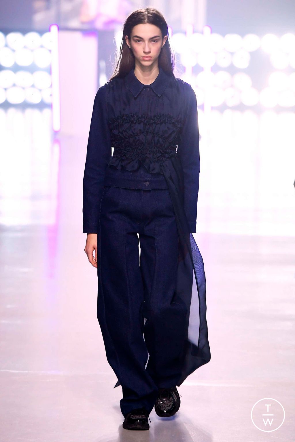 Fashion Week Paris Fall/Winter 2023 look 13 de la collection Cecilie Bahnsen womenswear