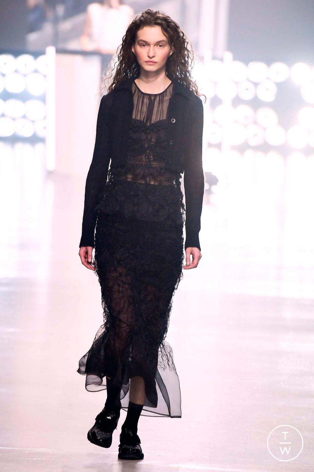 Fashion Week Paris Fall/Winter 2023 look 16 de la collection Cecilie Bahnsen womenswear