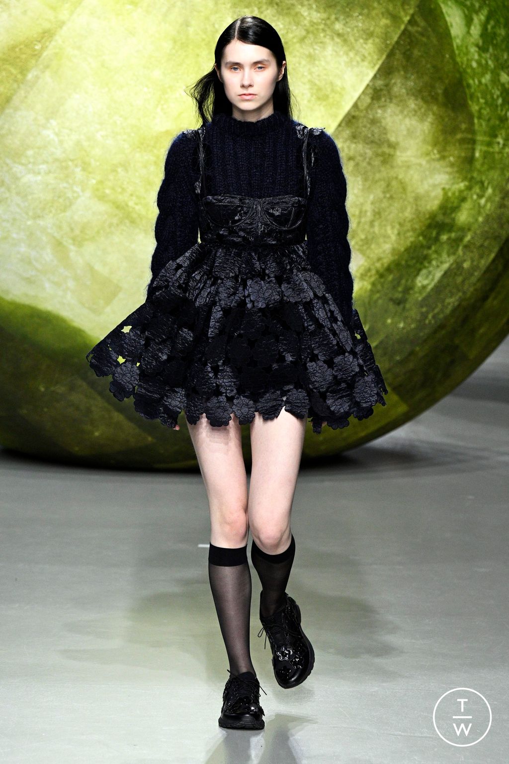 Fashion Week Paris Fall/Winter 2024 look 15 de la collection Cecilie Bahnsen womenswear