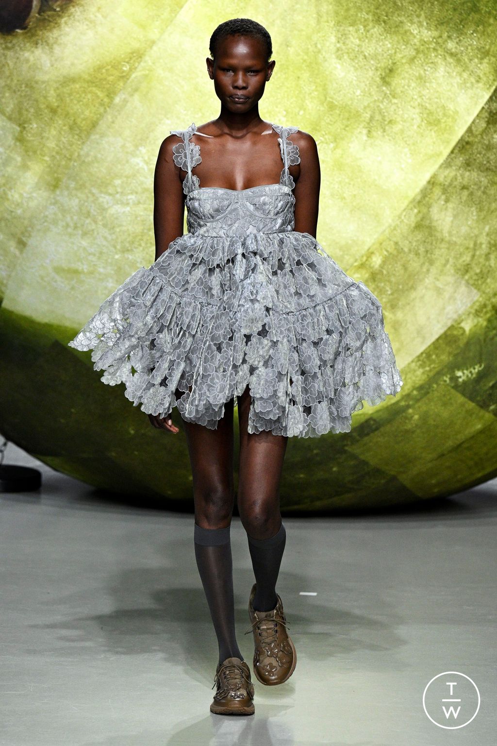 Fashion Week Paris Fall/Winter 2024 look 28 de la collection Cecilie Bahnsen womenswear