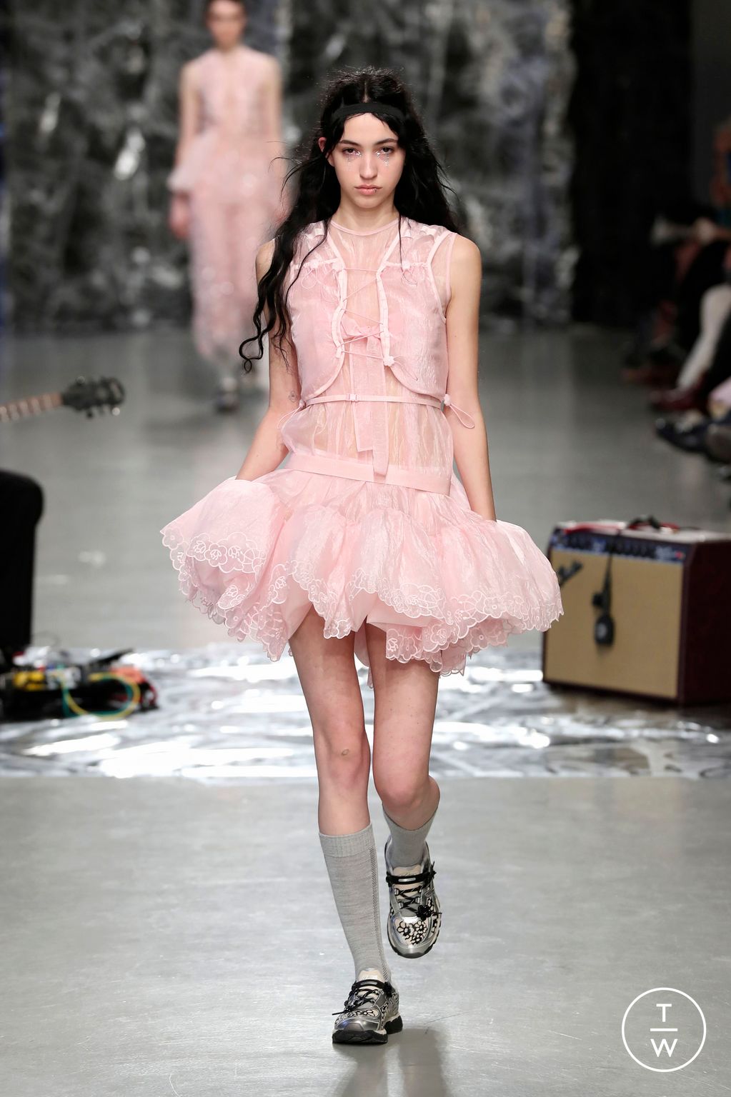 Fashion Week Paris Fall/Winter 2025 look 1 from the Cecilie Bahnsen collection womenswear