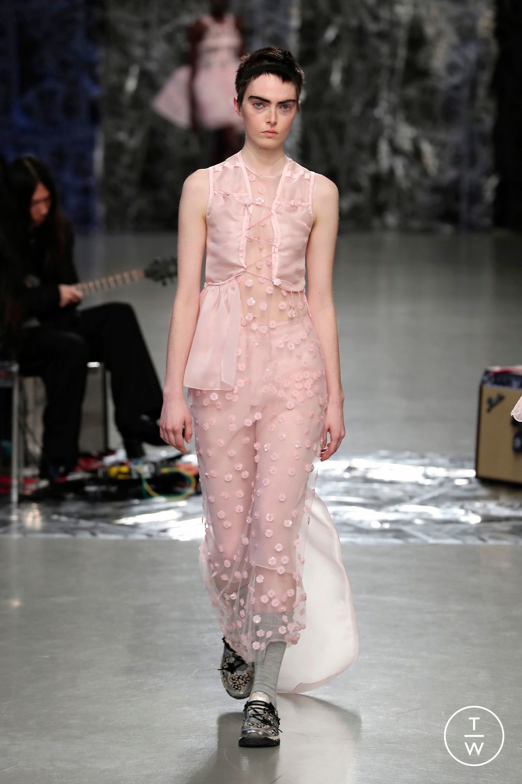 Fashion Week Paris Fall/Winter 2025 look 2 from the Cecilie Bahnsen collection womenswear