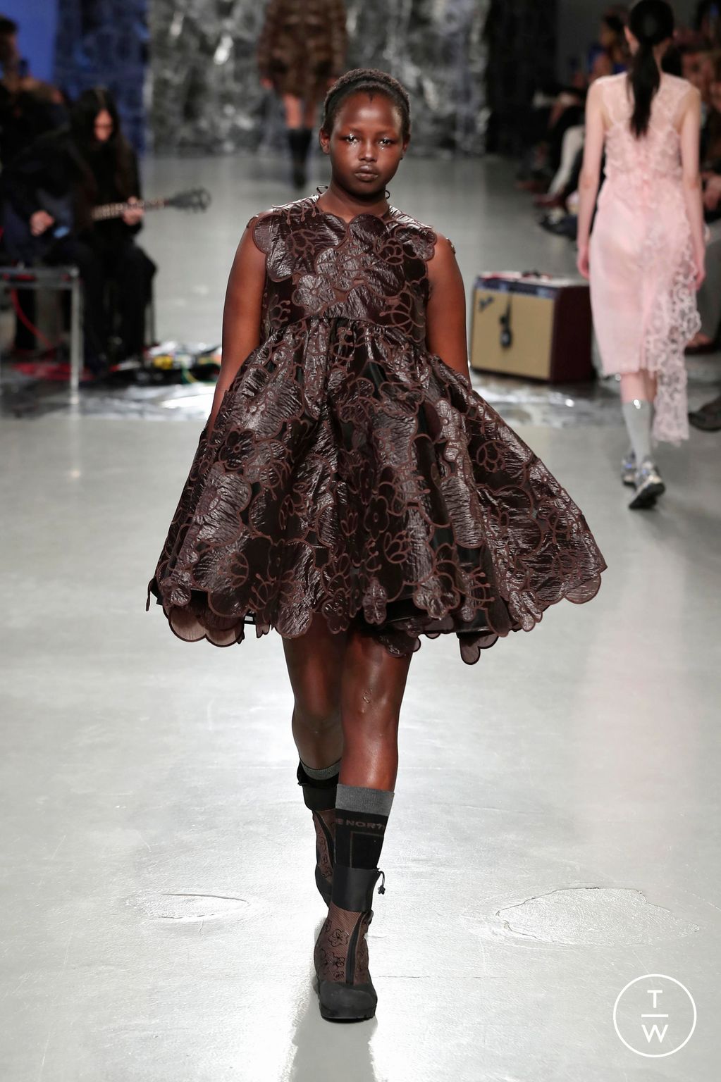 Fashion Week Paris Fall/Winter 2025 look 6 from the Cecilie Bahnsen collection womenswear