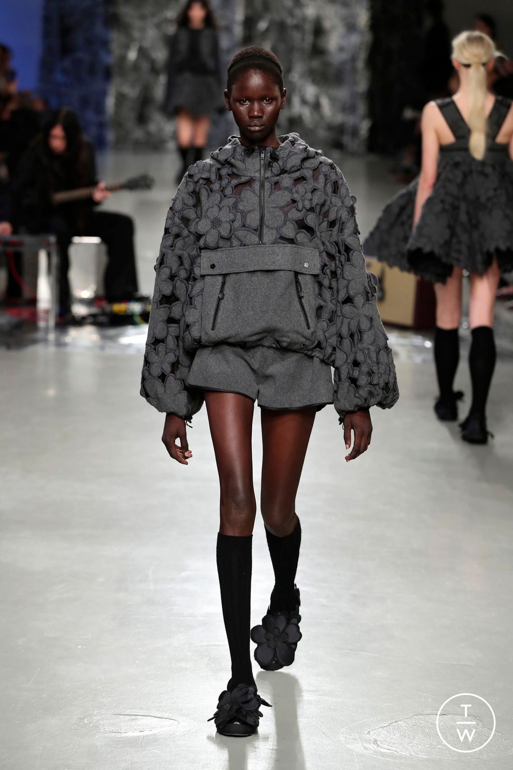 Fashion Week Paris Fall/Winter 2025 look 22 from the Cecilie Bahnsen collection womenswear