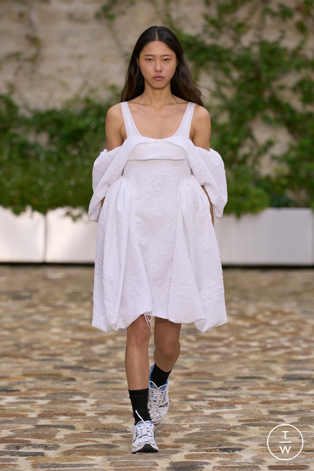 Fashion Week Paris Spring/Summer 2023 look 16 from the Cecilie Bahnsen collection womenswear