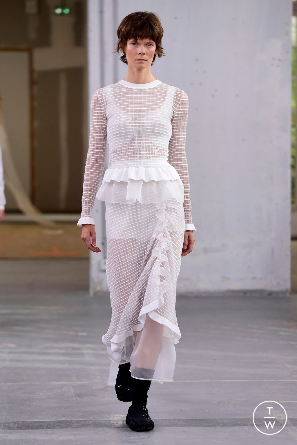 Fashion Week Paris Spring/Summer 2024 look 6 de la collection Cecilie Bahnsen womenswear