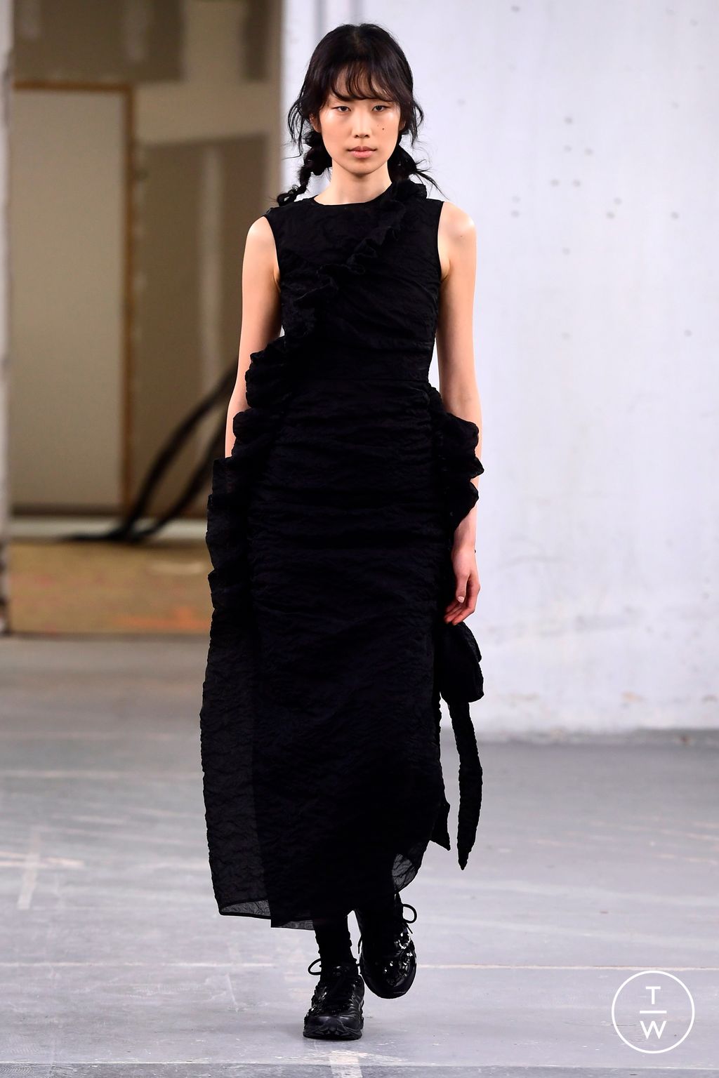 Fashion Week Paris Spring/Summer 2024 look 11 from the Cecilie Bahnsen collection womenswear