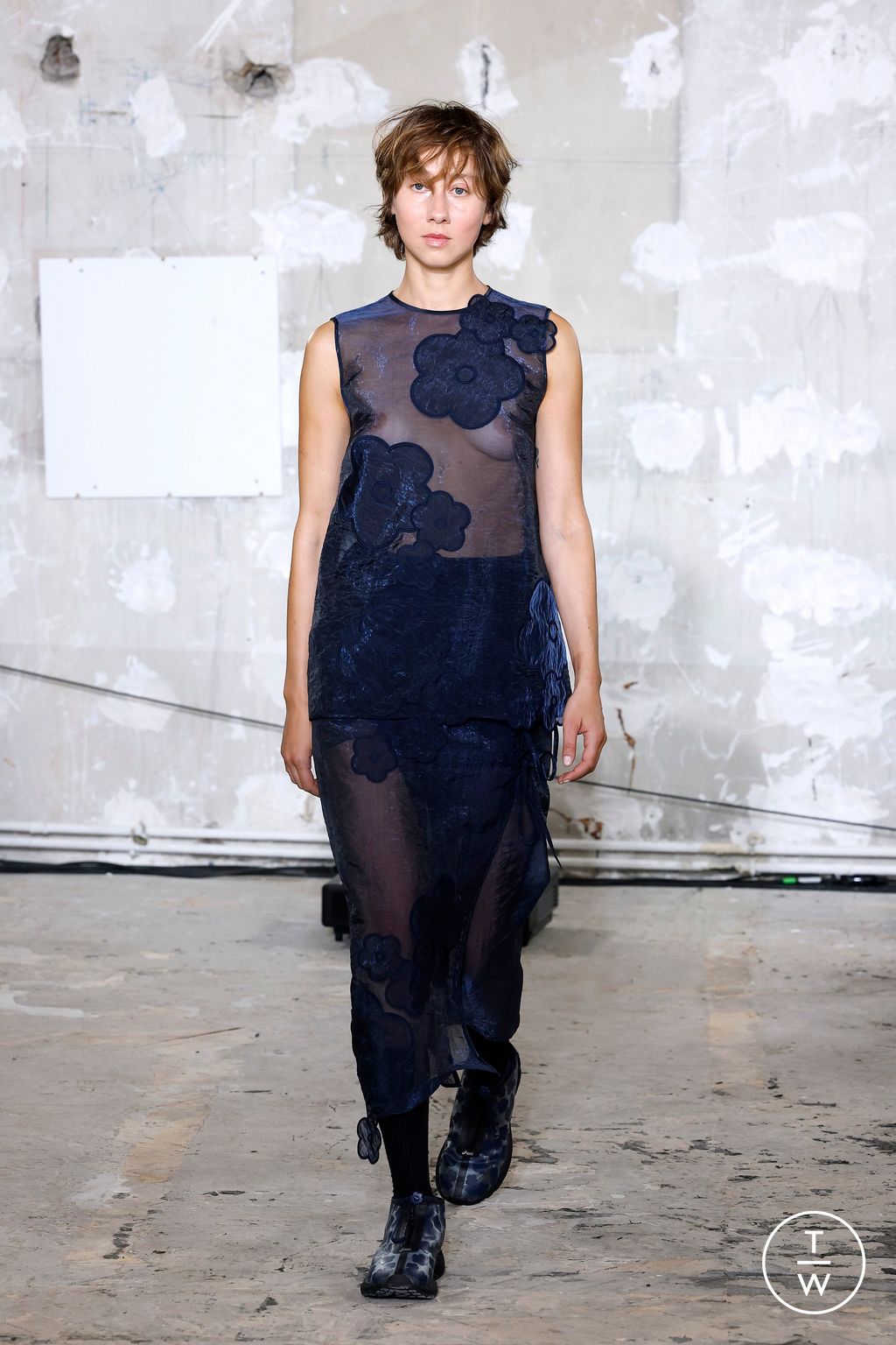 Fashion Week Paris Spring/Summer 2025 look 17 from the Cecilie Bahnsen collection womenswear