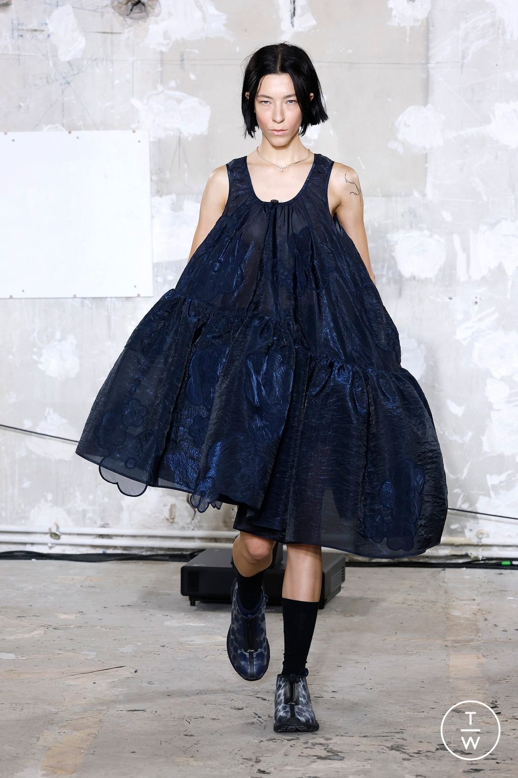 Fashion Week Paris Spring/Summer 2025 look 18 from the Cecilie Bahnsen collection womenswear