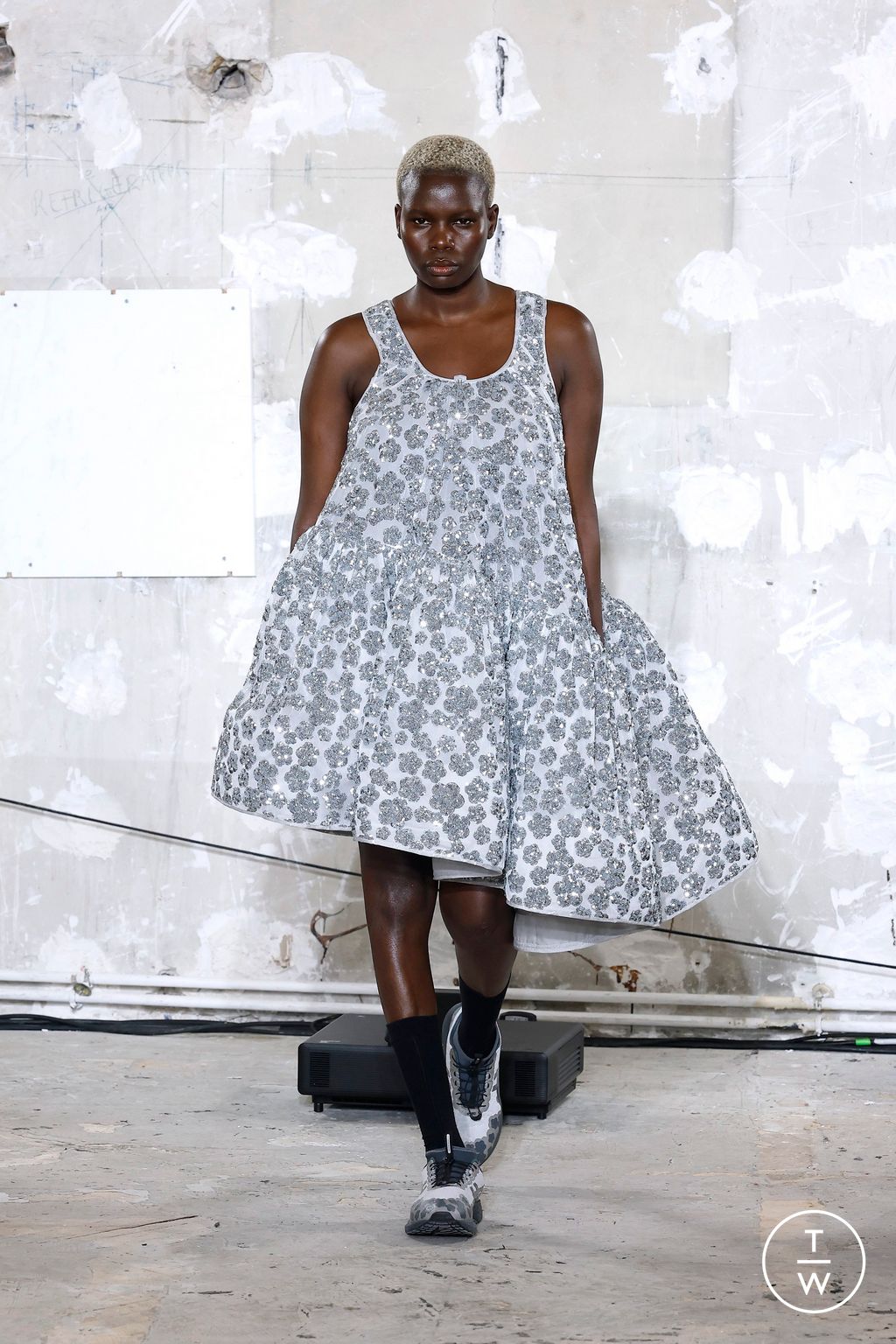 Fashion Week Paris Spring/Summer 2025 look 22 from the Cecilie Bahnsen collection womenswear