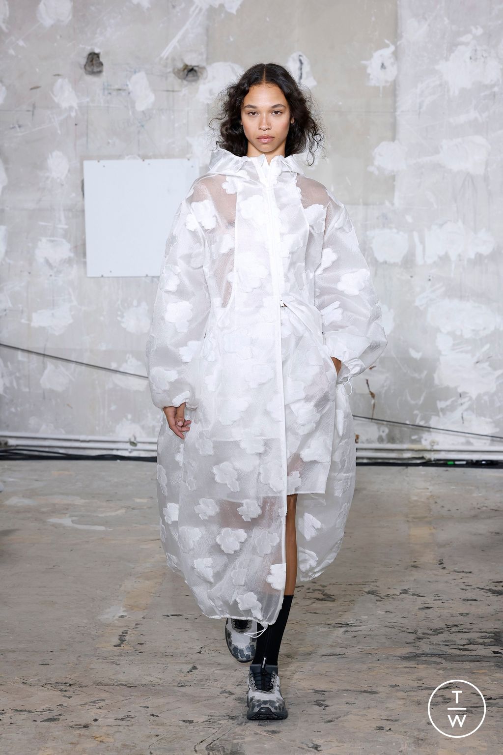 Fashion Week Paris Spring-Summer 2025 look 29 from the Cecilie Bahnsen collection womenswear