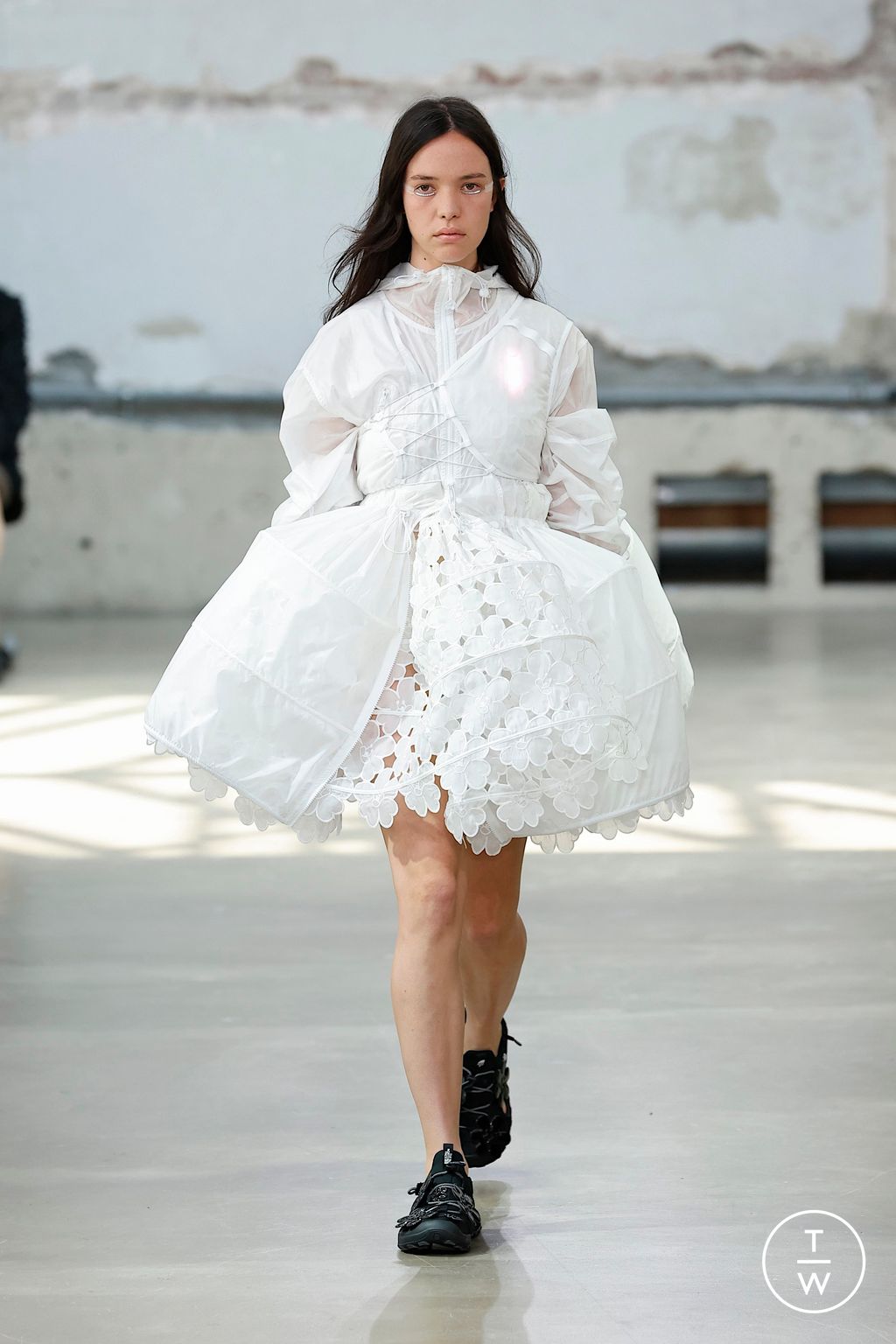 Fashion Week Paris Spring/Summer 2026 look 8 from the Cecilie Bahnsen collection 女装