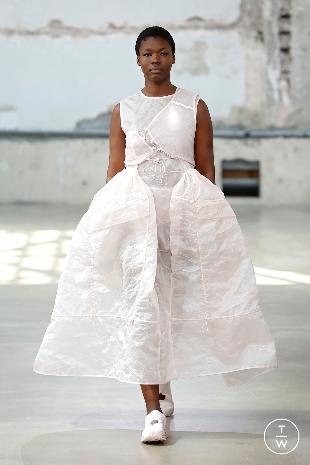 Fashion Week Paris Spring/Summer 2026 look 16 de la collection Cecilie Bahnsen womenswear