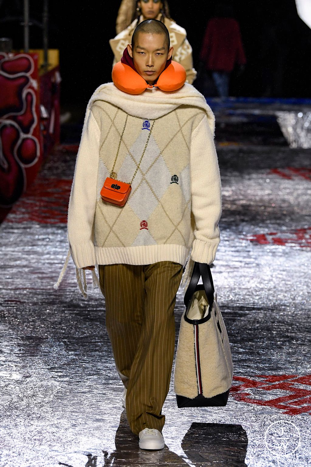 Fashion Week New York Fall/Winter 2022 look 56 from the Tommy Hilfiger collection 女装