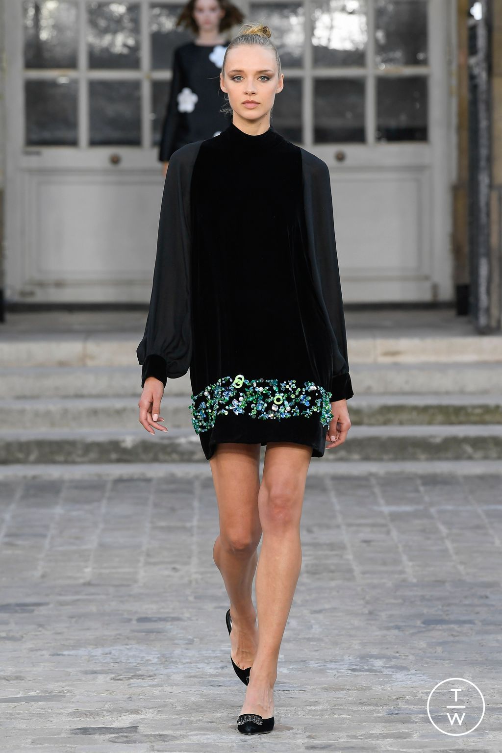 Fashion Week Paris Fall/Winter 2022 look 11 de la collection Celia Kritharioti couture
