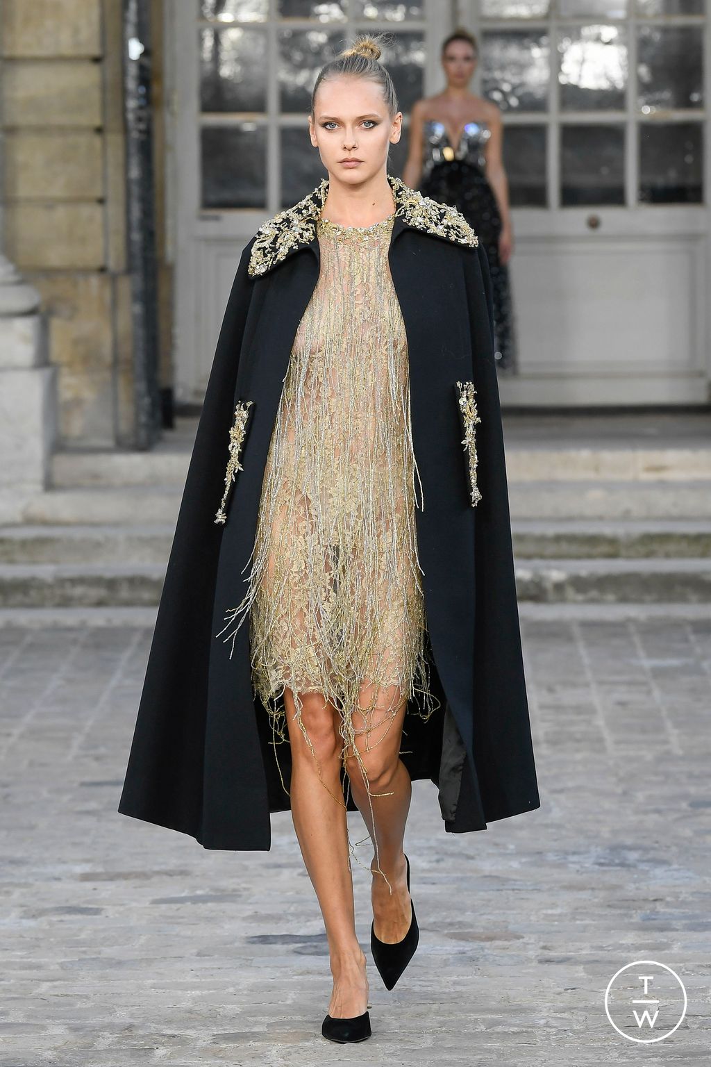 Fashion Week Paris Fall/Winter 2022 look 17 de la collection Celia Kritharioti couture