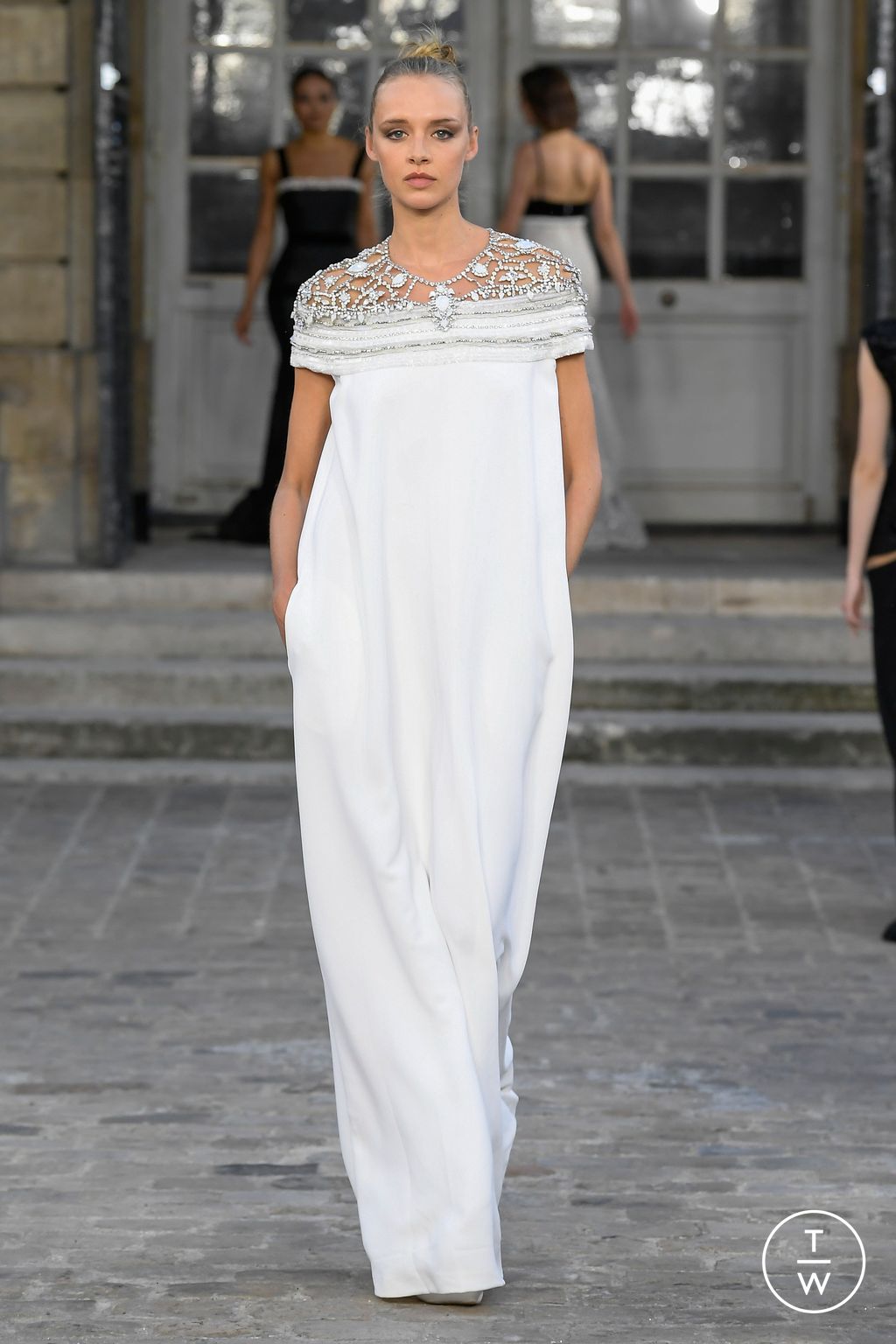 Fashion Week Paris Fall/Winter 2022 look 48 de la collection Celia Kritharioti couture