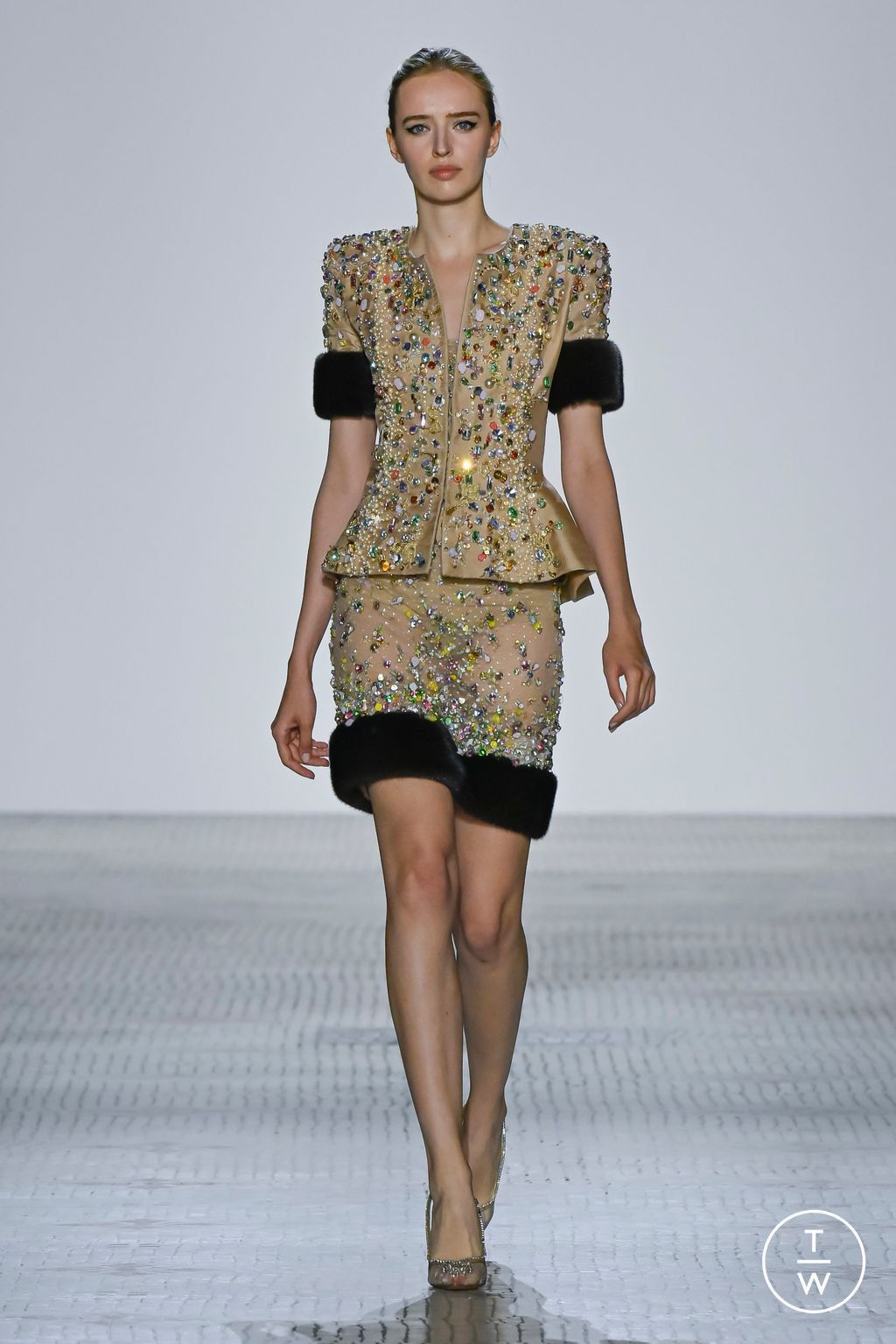 Fashion Week Paris Fall/Winter 2023 look 9 de la collection Celia Kritharioti couture