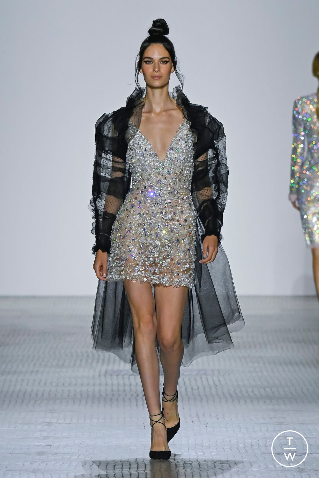 Fashion Week Paris Fall/Winter 2023 look 15 from the Celia Kritharioti collection couture
