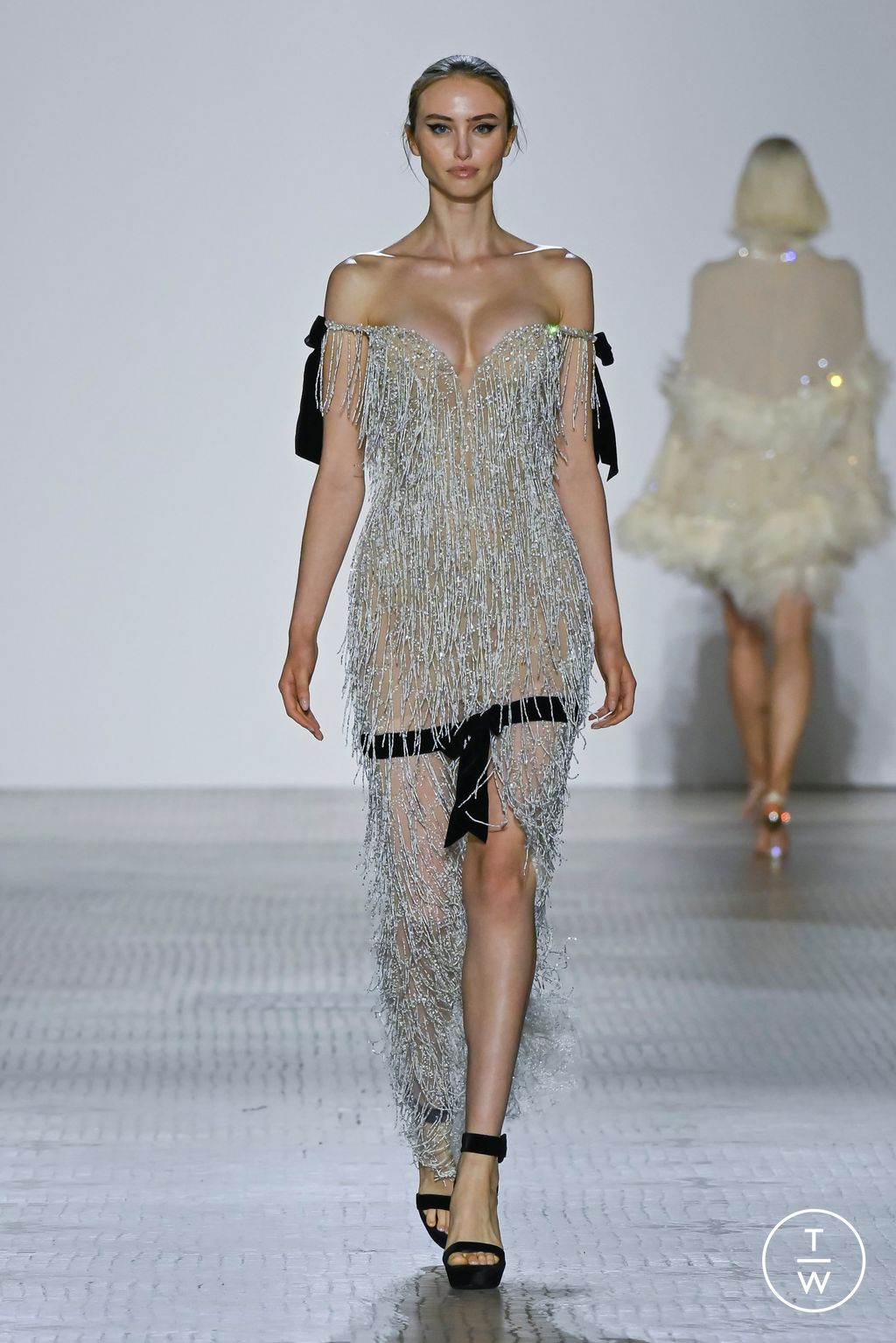 Fashion Week Paris Fall/Winter 2023 look 29 from the Celia Kritharioti collection couture