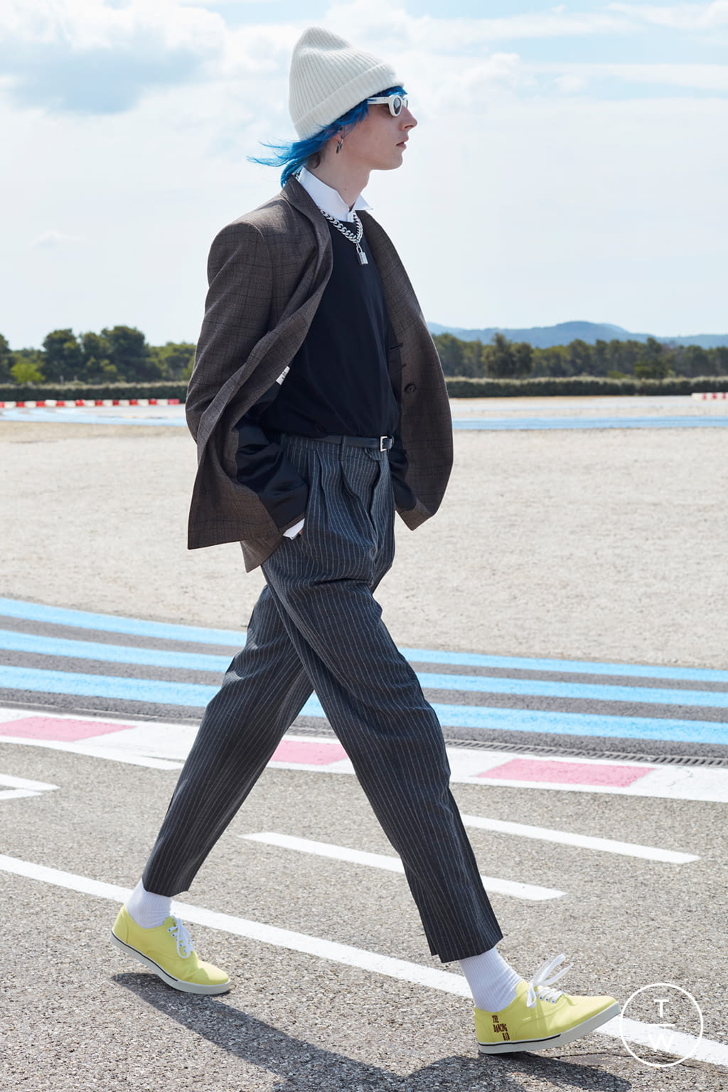 Fashion Week Paris Spring/Summer 2021 look 6 from the Celine collection menswear