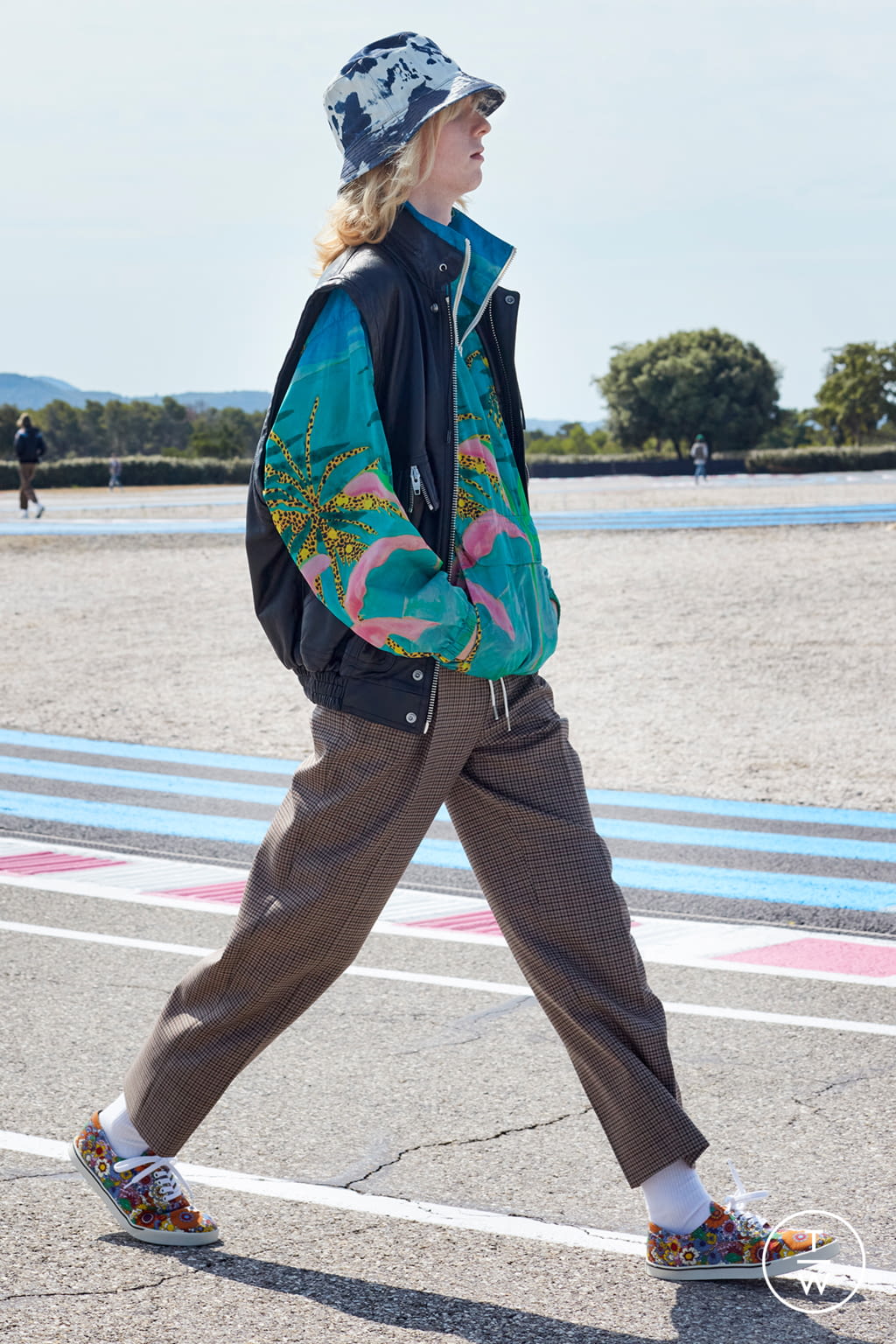 Fashion Week Paris Spring/Summer 2021 look 19 from the Celine collection menswear