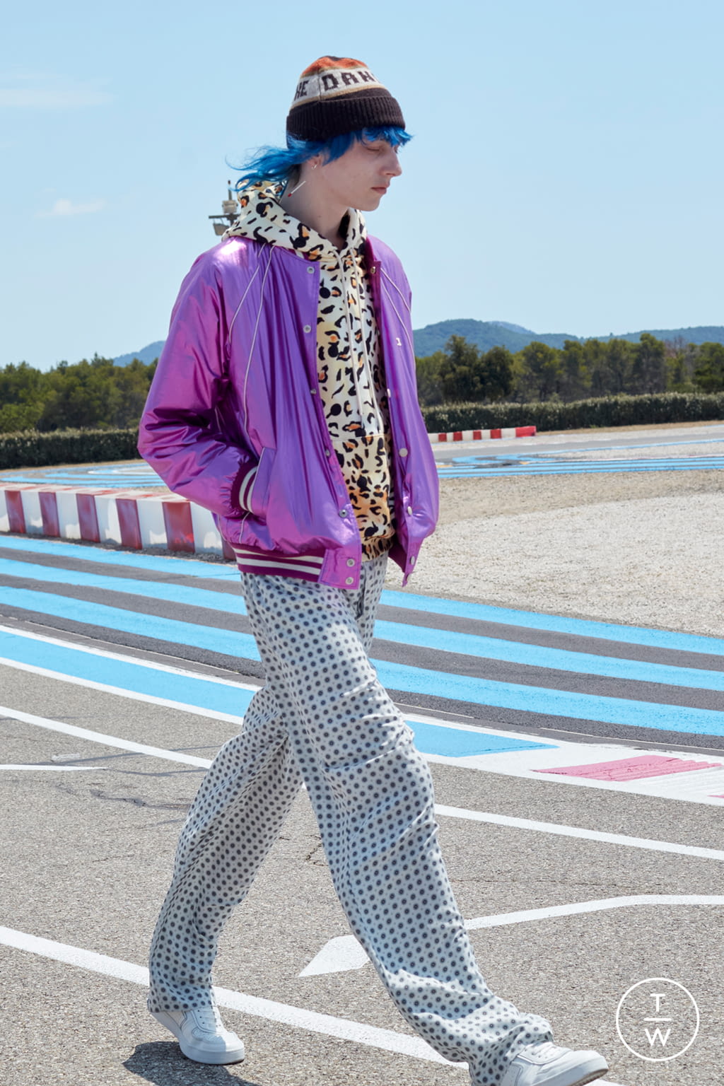 Fashion Week Paris Spring/Summer 2021 look 32 from the Celine collection 男装