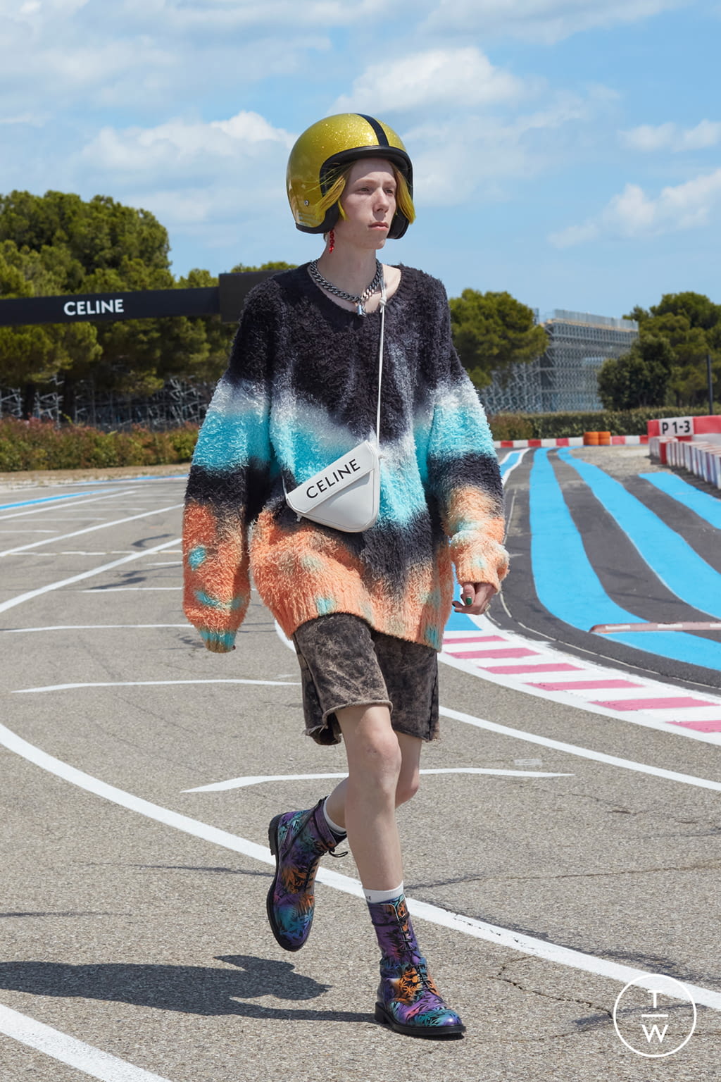 Fashion Week Paris Spring/Summer 2021 look 41 from the Celine collection 男装