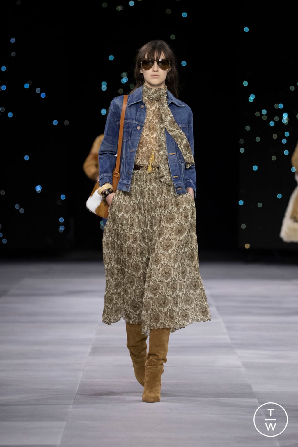 Fashion Week Paris Spring/Summer 2020 look 17 from the Celine collection womenswear