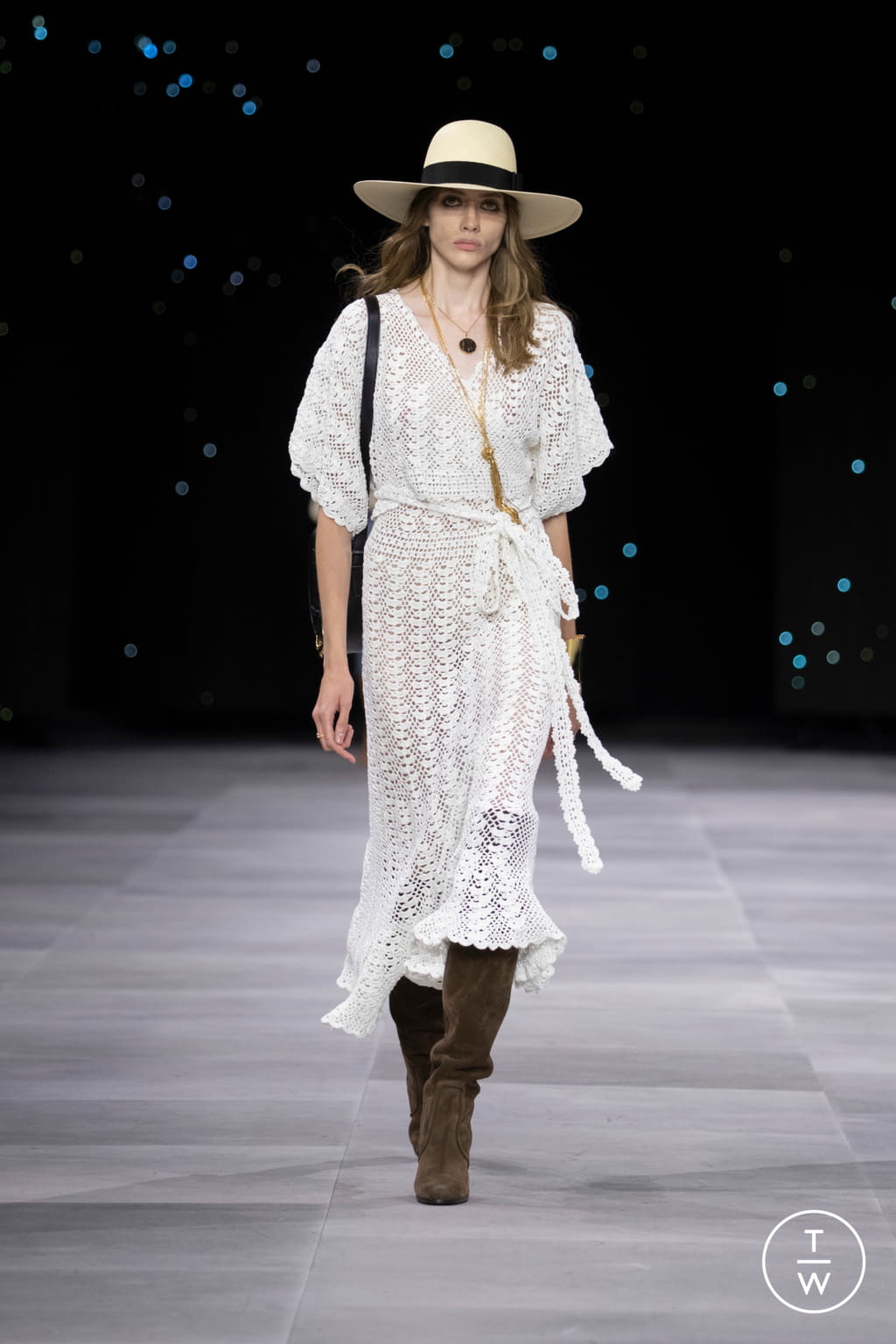 Fashion Week Paris Spring/Summer 2020 look 28 from the Celine collection womenswear