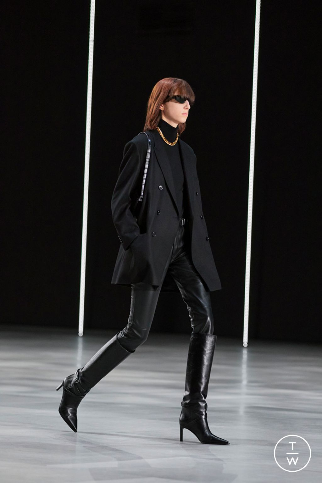 Fashion Week Paris Fall/Winter 2022 look 2 from the Celine collection 女装