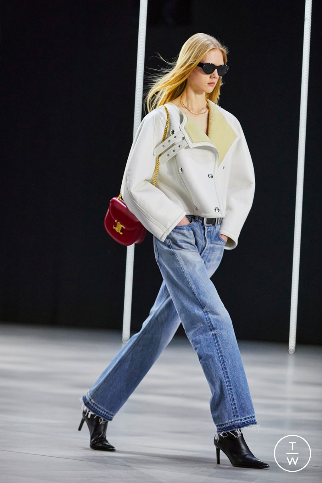 Fashion Week Paris Fall/Winter 2022 look 34 de la collection Celine womenswear