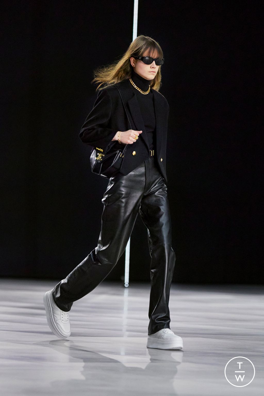 Fashion Week Paris Fall/Winter 2022 look 35 de la collection Celine womenswear