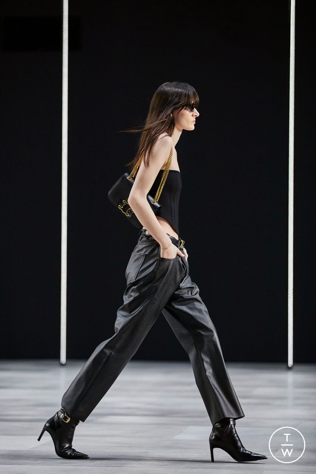 Fashion Week Paris Fall/Winter 2022 look 42 de la collection Celine womenswear