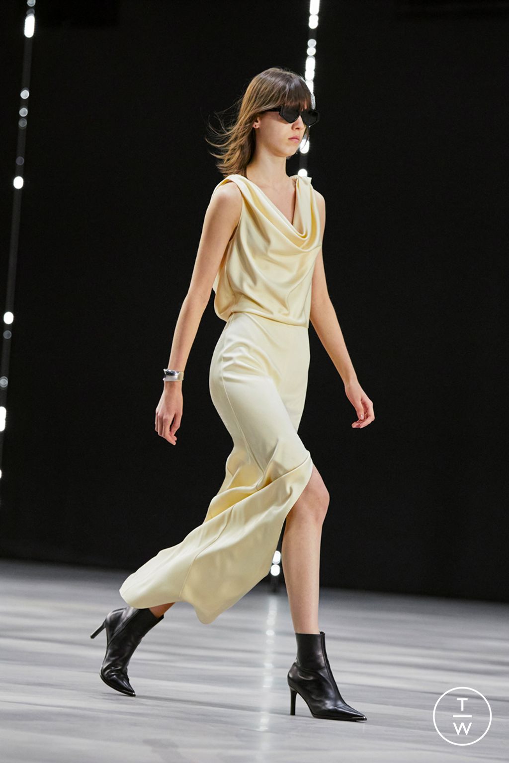 Fashion Week Paris Fall/Winter 2022 look 60 de la collection Celine womenswear