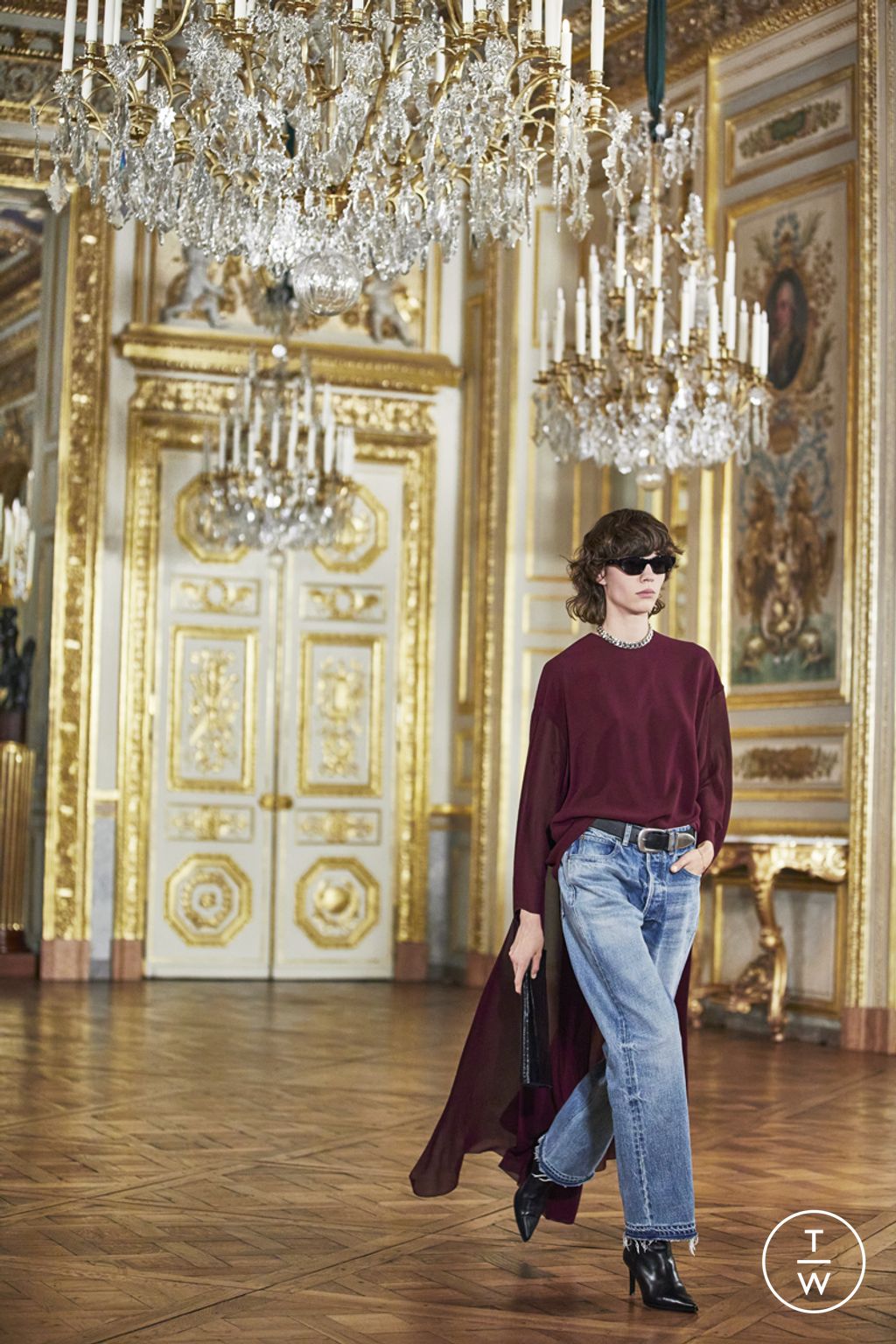 Fashion Week Paris Fall/Winter 2022 look 1 de la collection Celine womenswear