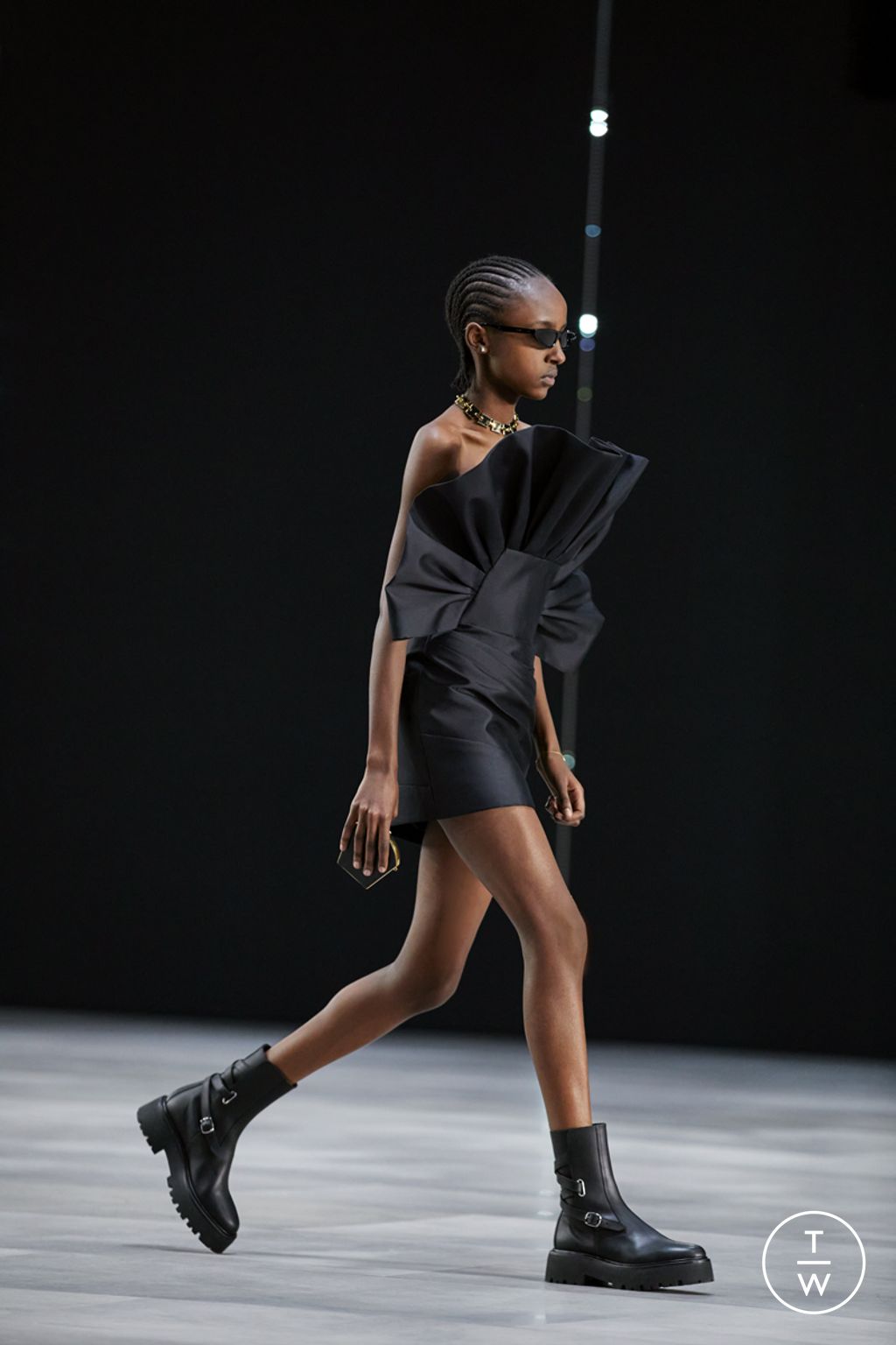 Fashion Week Paris Fall/Winter 2022 look 53 de la collection Celine womenswear