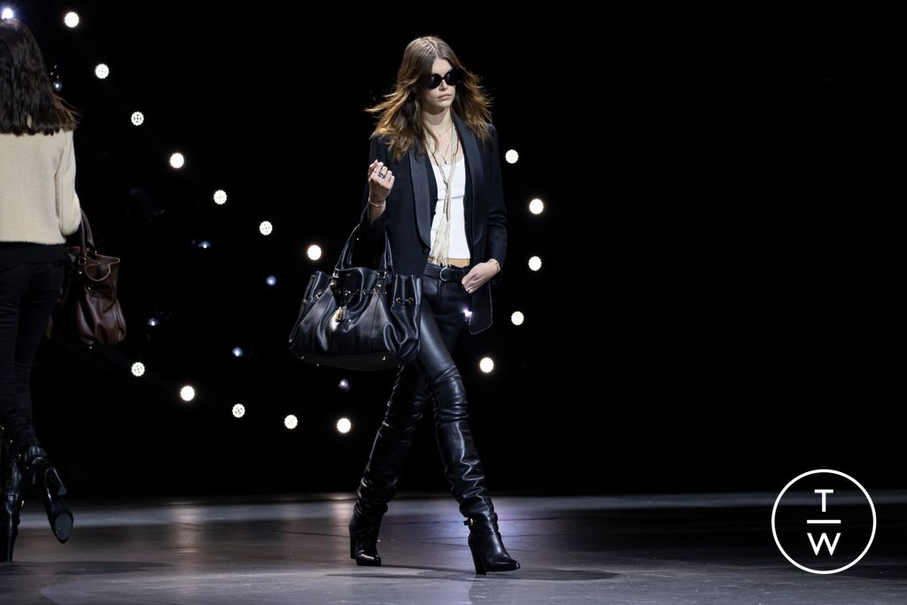 Fashion Week Paris Fall/Winter 2023 look 26 de la collection Celine womenswear