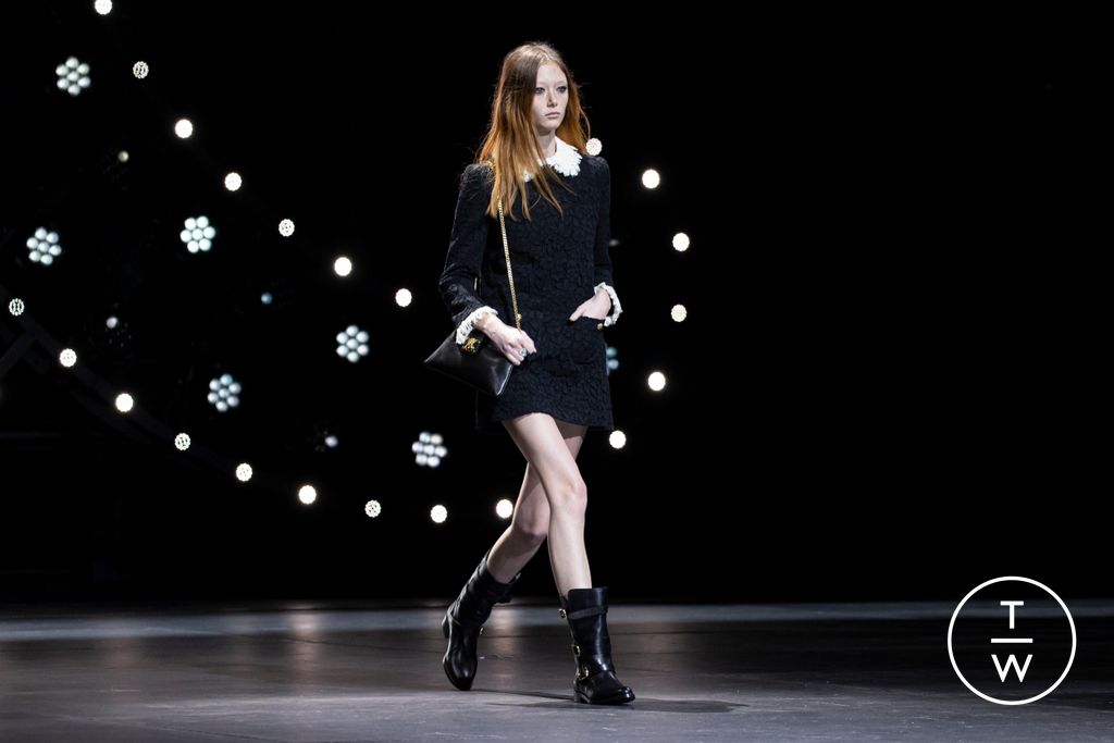 Fashion Week Paris Fall/Winter 2023 look 34 from the Celine collection 女装