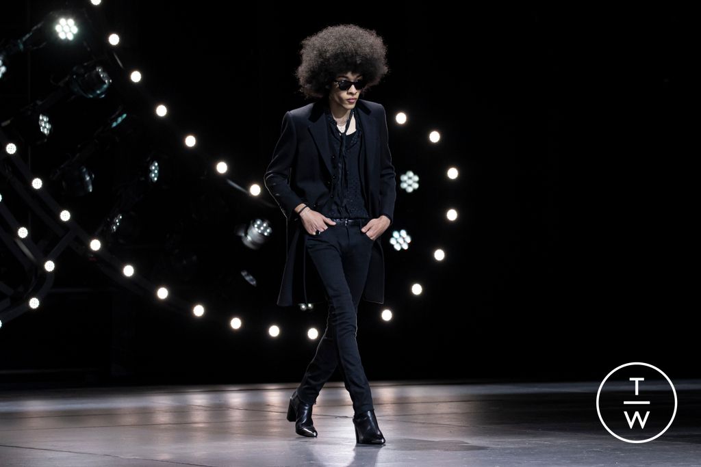 Fashion Week Paris Fall/Winter 2023 look 40 de la collection Celine womenswear