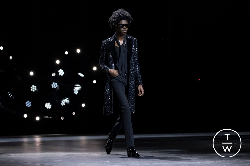 Fashion Week Paris Fall/Winter 2023 look 75 de la collection Celine menswear